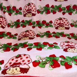 Strawberry Shortcake Pink Fleece Blanket Red Trim Kids Throw Blanket 40" x 50"